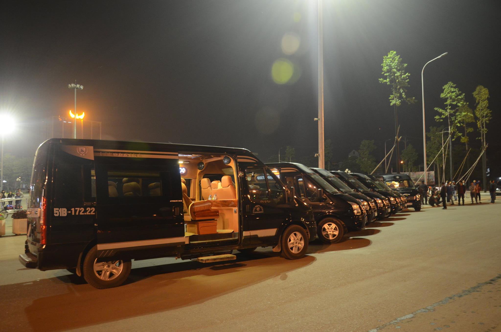 sai gon limousine van for rent